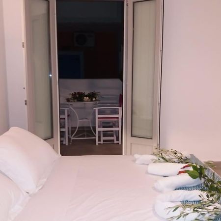 Fira Tranquil Rooms Exterior foto